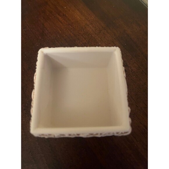 Vintage Lace Collection Ring/Trinket Box - Picture 2 of 5
